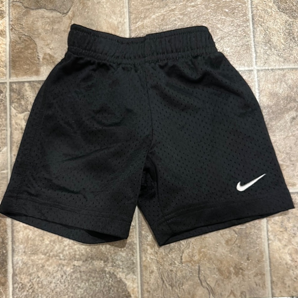 *$3 with bundle* Nike shorts